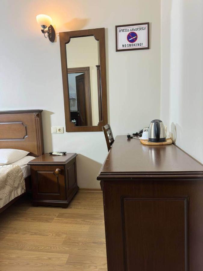 Eiffel Hotel Batumi Exterior foto